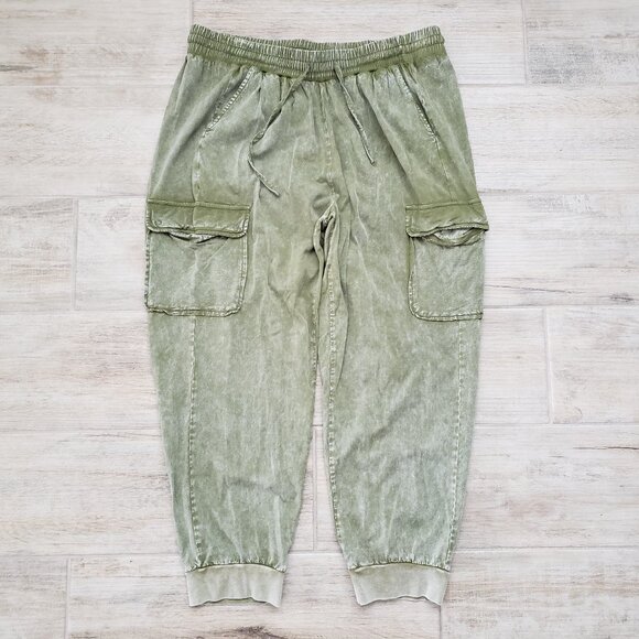 Torrid Jogger Women's Relaxed Fit Stretch Challis Mid-Rise Cargo Pocket Pant 1X - Picture 1 of 6